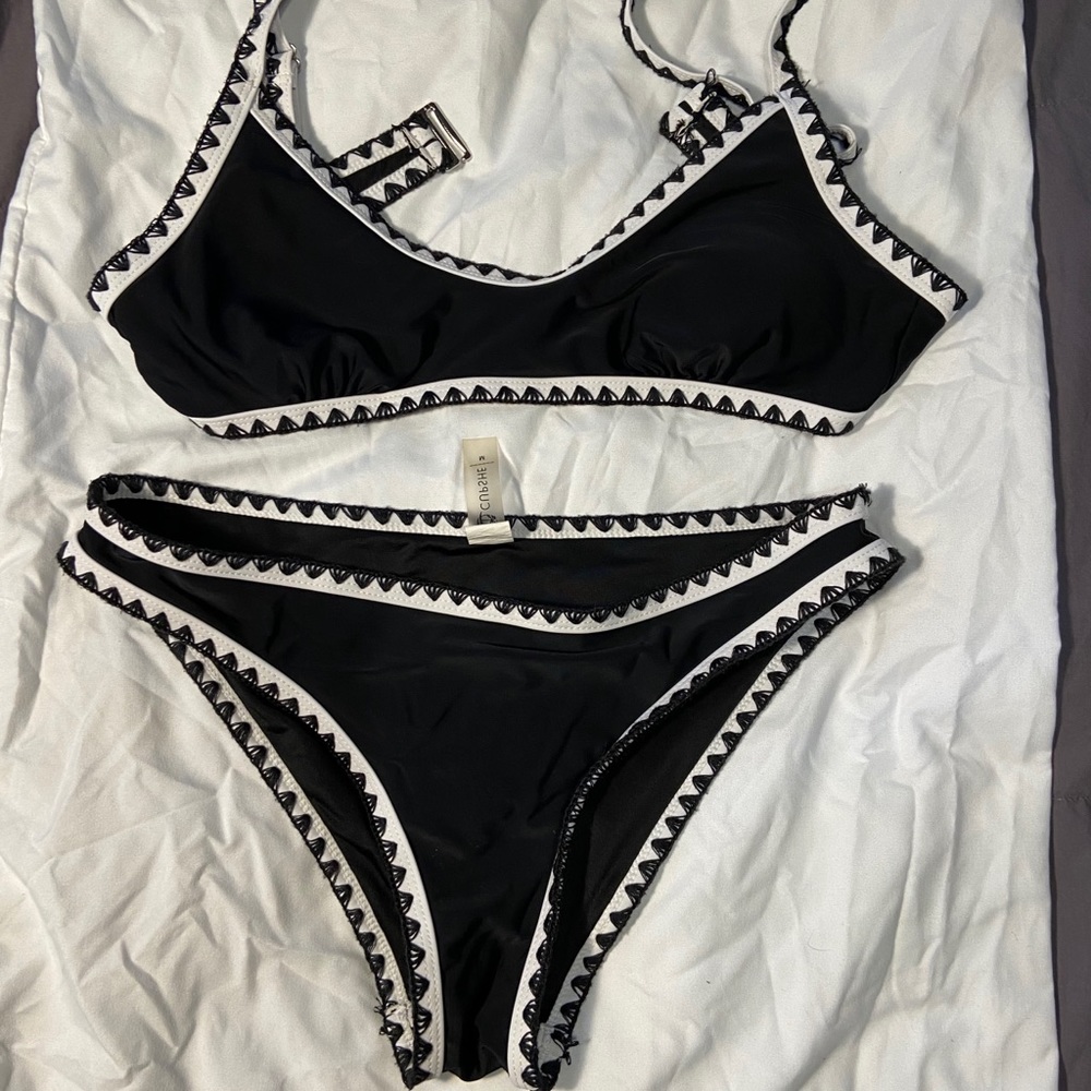 Size medium cupshe bikini